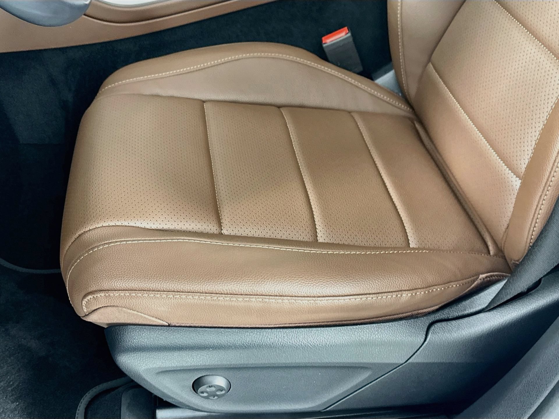 Certified 2025 Mercedes-Benz GLE 350 4MATIC image 21