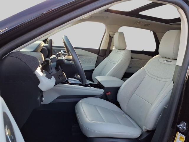 Used 2025 Ford Explorer Platinum w/ Ultimate Package image 11