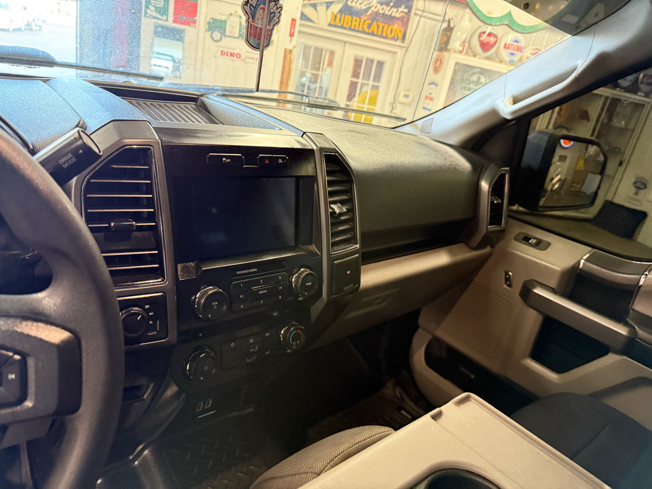 Used 2019 Ford F150 XLT image 16