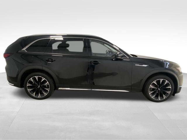 Used 2024 MAZDA CX-90 Plug-In Hybrid w/ Premium Pkg image 4