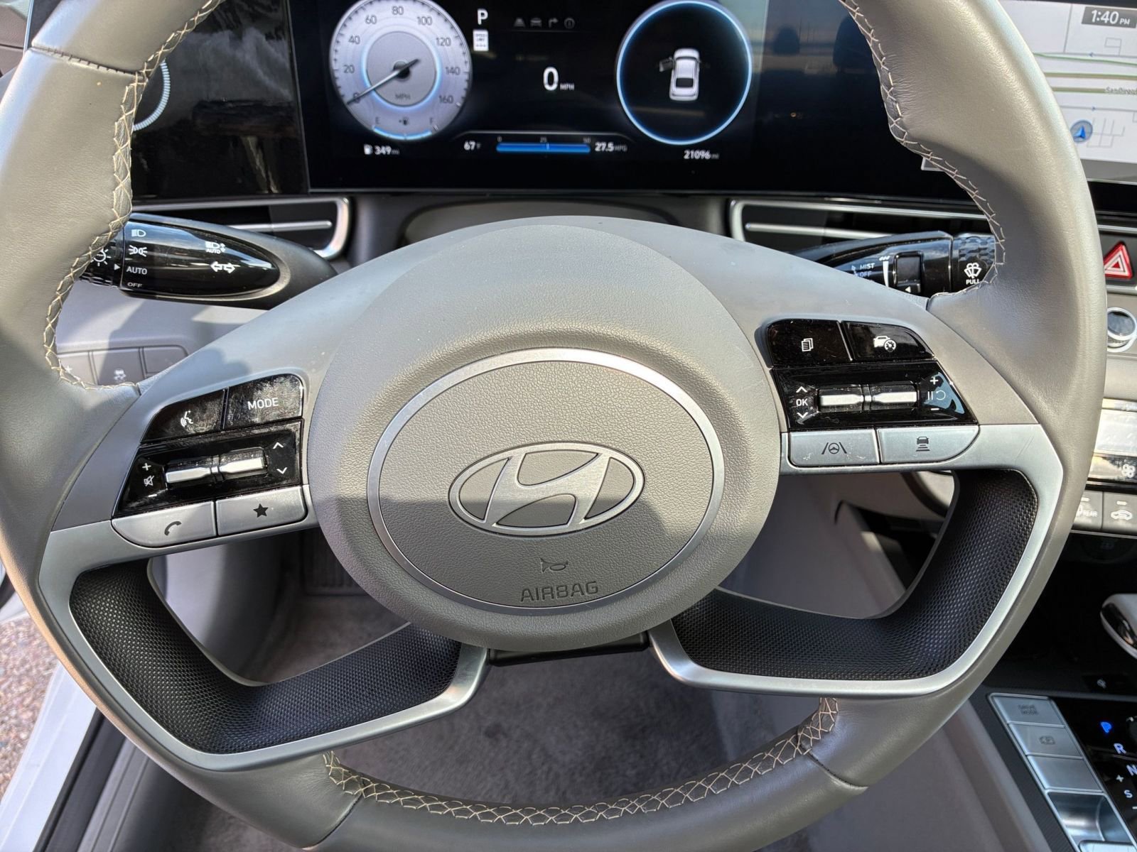 Used 2025 Hyundai Elantra SEL FWD image 28