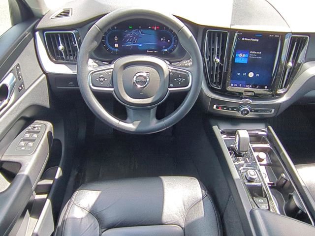 Used 2023 Volvo XC60 B5 Core w/ Climate Package AWD/4WD image 12
