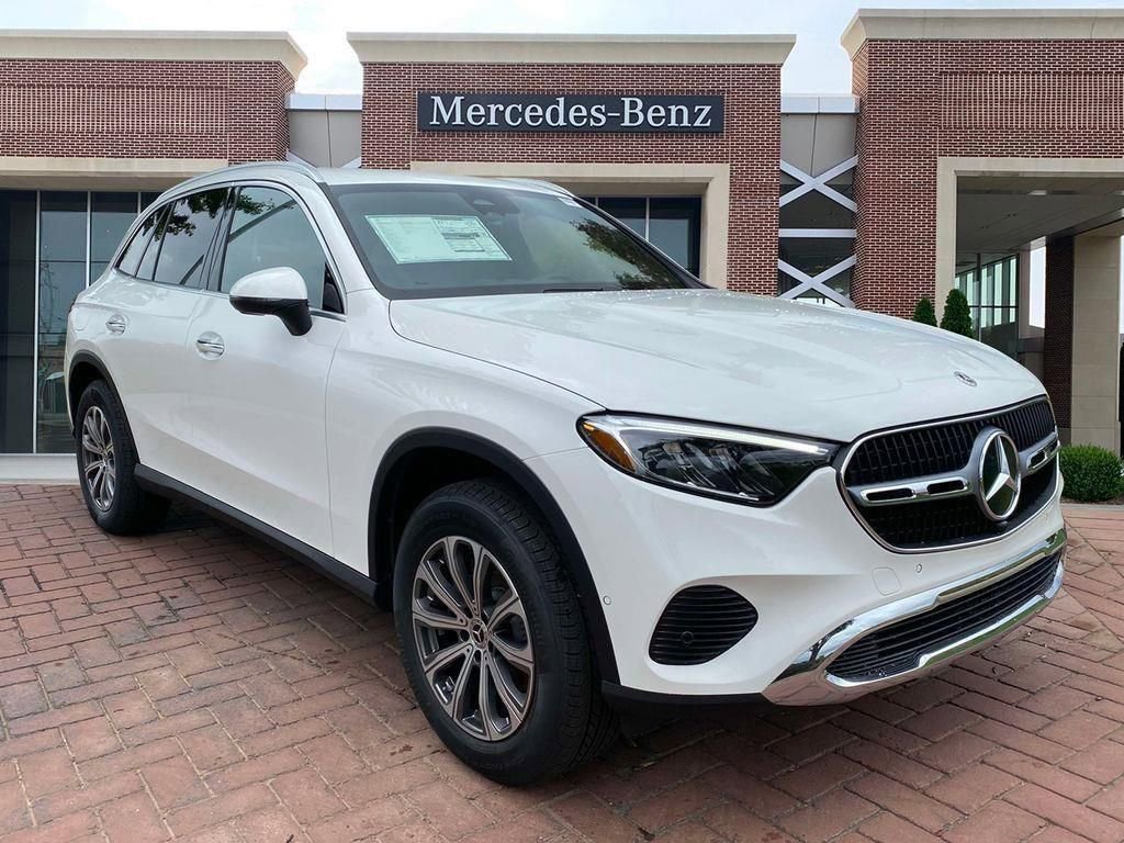 Certified 2024 Mercedes-Benz GLC 300 4MATIC image 3