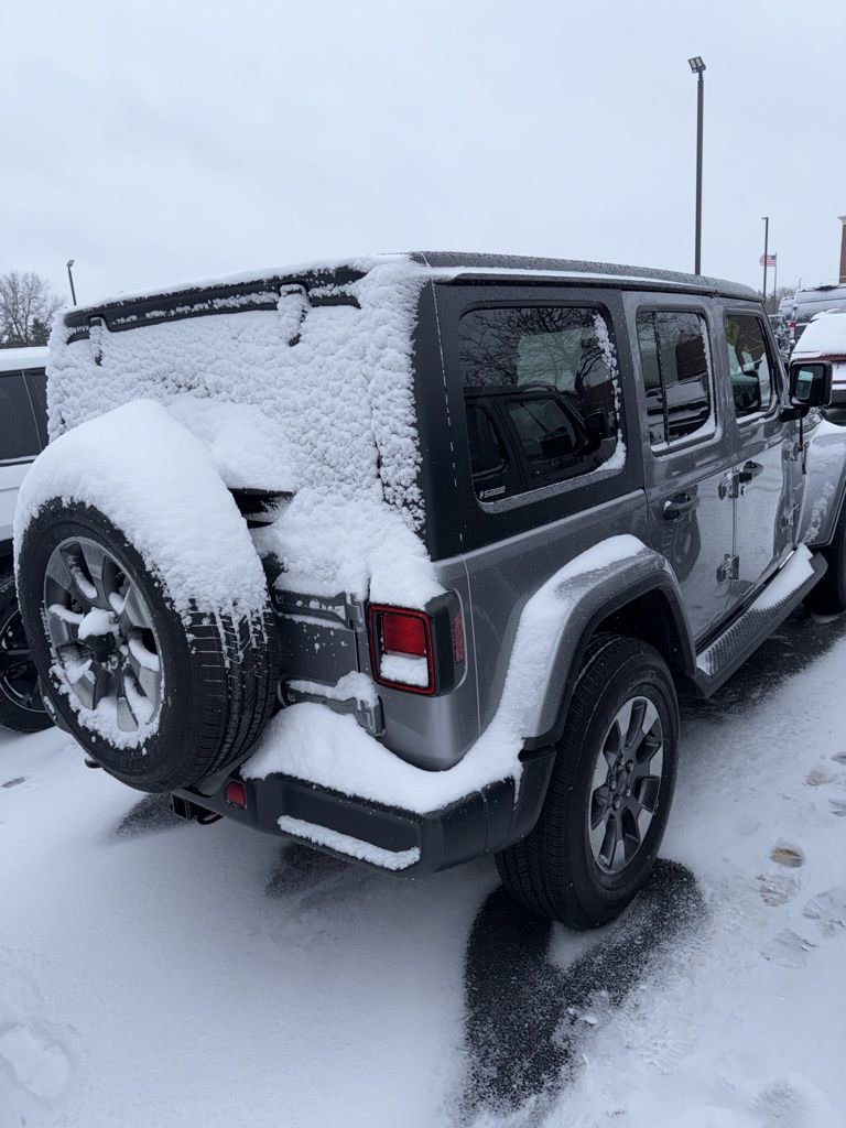Used 2018 Jeep Wrangler Unlimited Sahara image 10