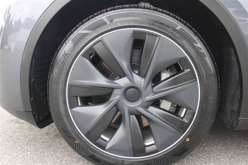 Used 2023 Tesla Model Y Long Range AWD/4WD image 9