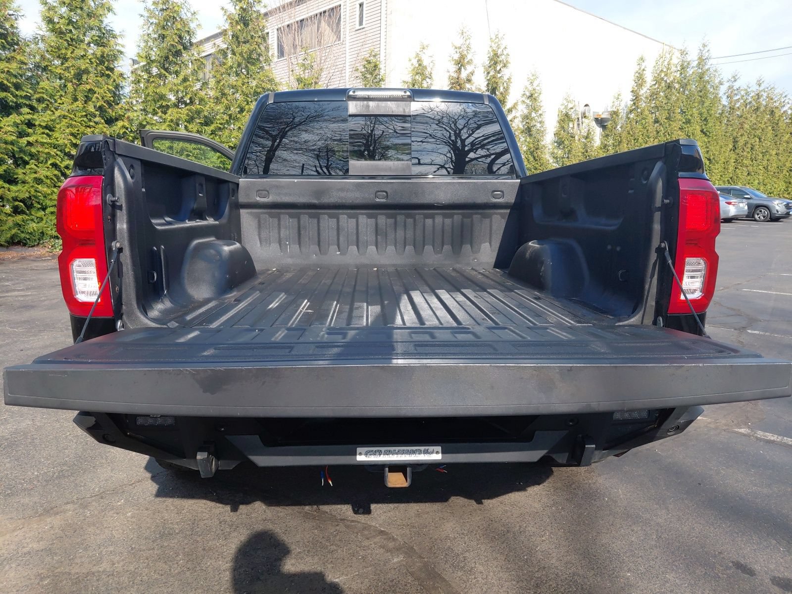 Used 2017 Chevrolet Silverado 1500 LTZ Z71 w/ LTZ Plus Package AWD/4WD image 13