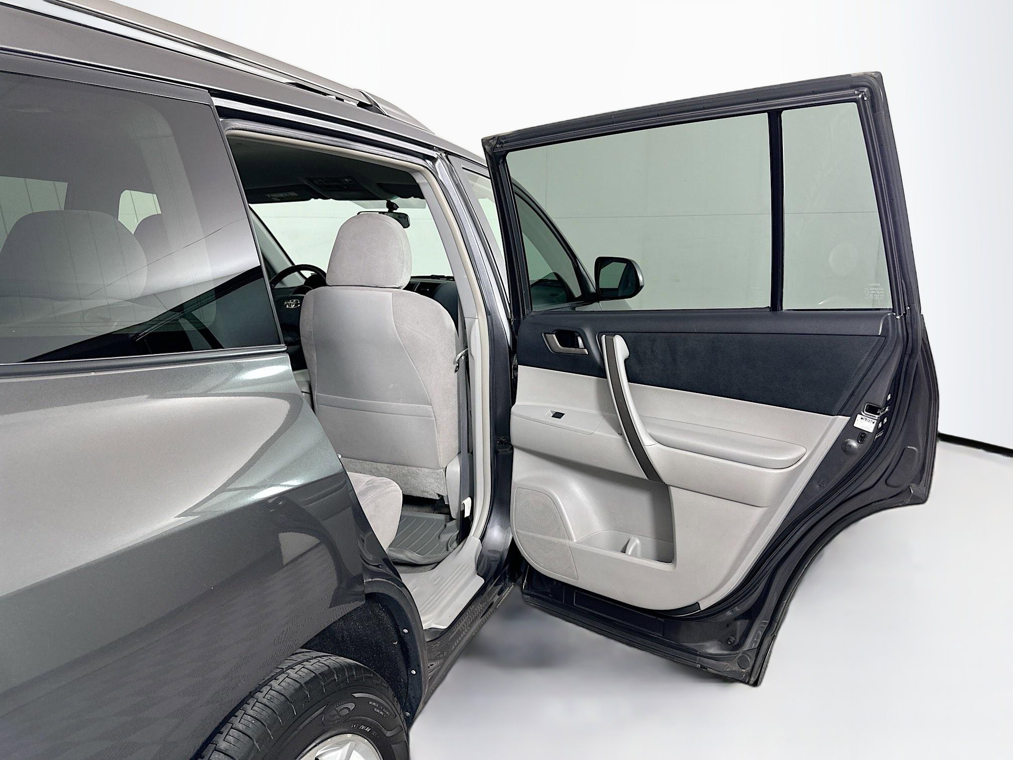 Used 2008 Toyota Highlander Sport image 28