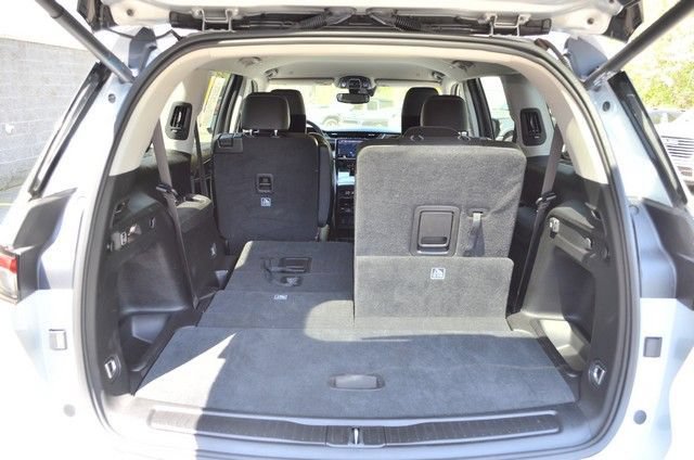 Used 2023 Jeep Grand Cherokee L Limited w/ Rear Seat Video Group I AWD/4WD image 37