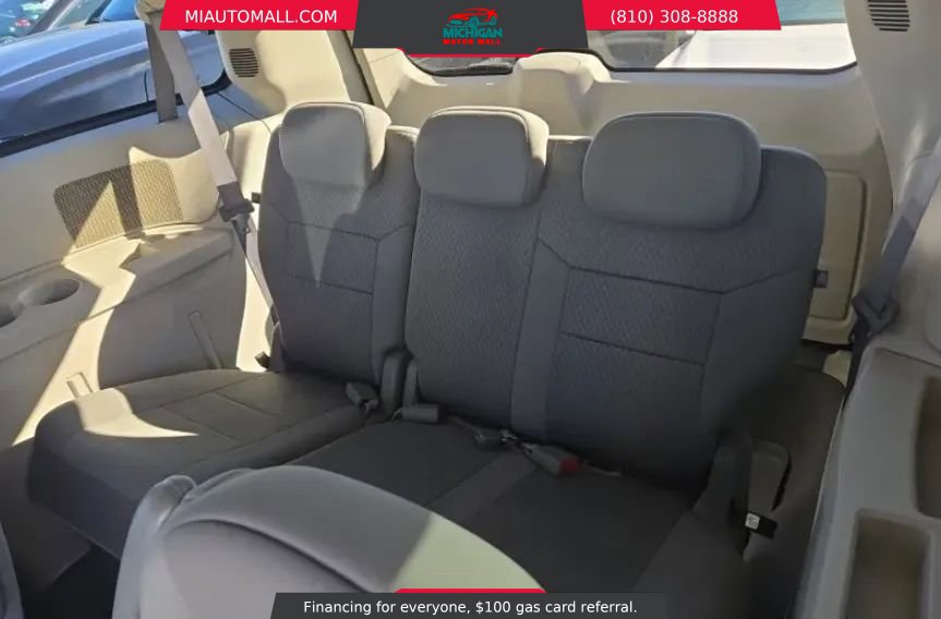 Used 2009 Chrysler Town & Country Touring image 9