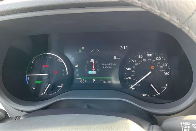 Used 2025 Toyota Sienna XLE image 10