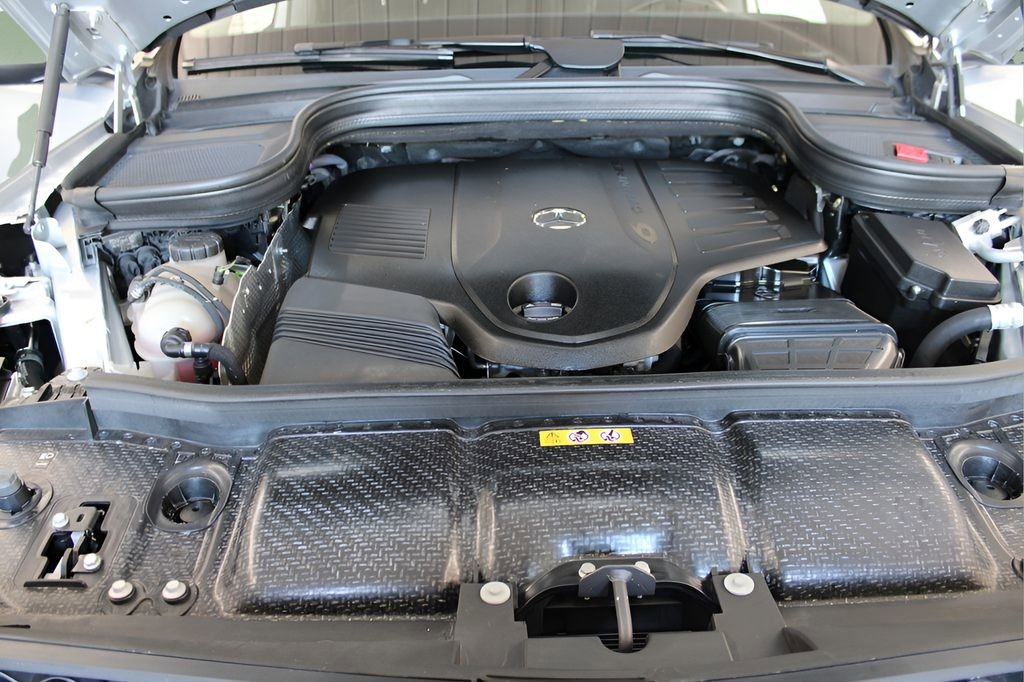 Used 2023 Mercedes-Benz GLS 450 4MATIC image 50