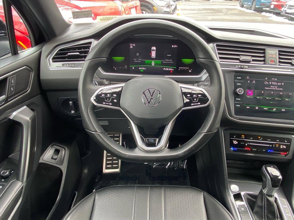Certified 2022 Volkswagen Tiguan SE R-Line image 6