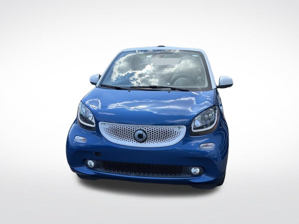 Used 2017 smart fortwo Prime RWD image 2