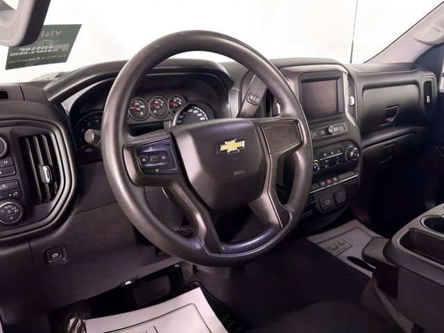 Used 2020 Chevrolet Silverado 2500 Custom w/ Custom Value Package image 9