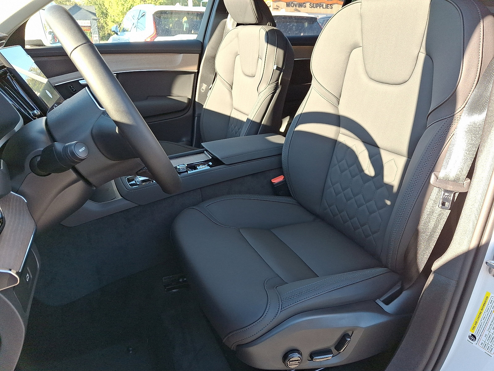 New 2026 Volvo XC90 B6 Plus image 10