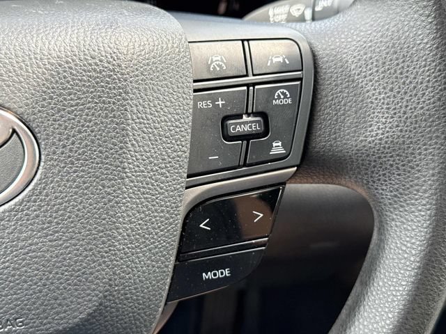 Used 2025 Toyota Camry LE AWD/4WD image 23