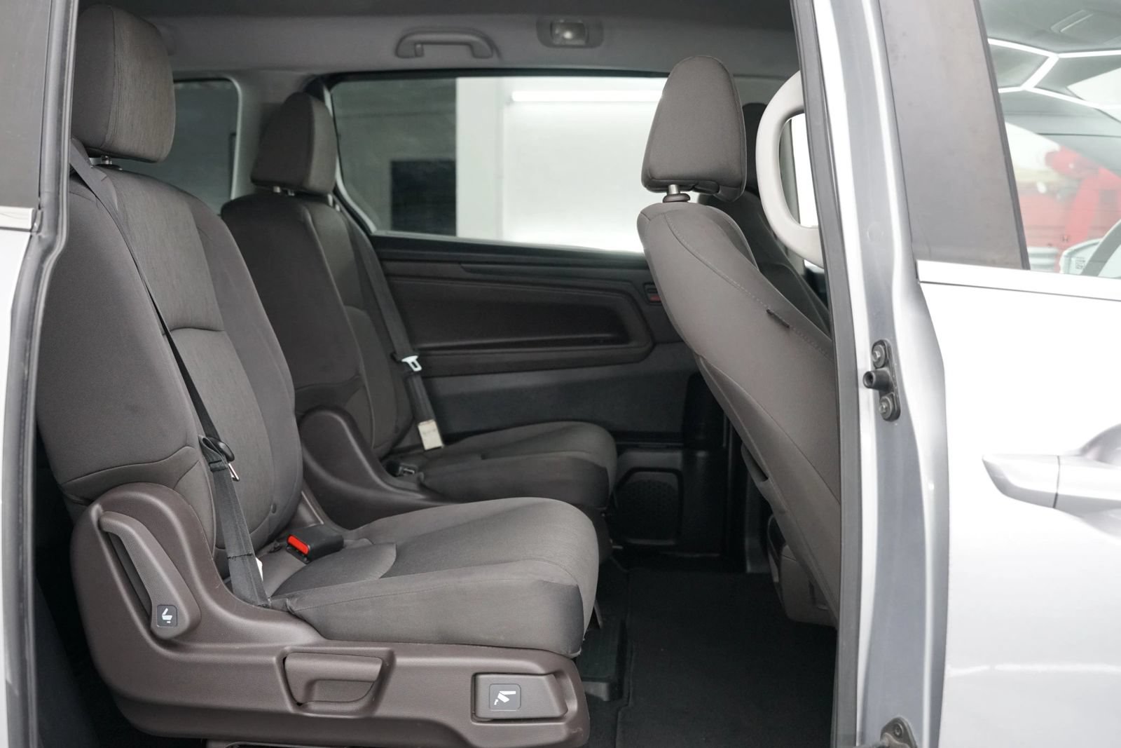 Used 2019 Honda Odyssey LX image 31