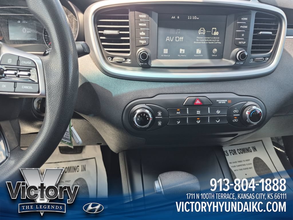 Used 2019 Kia Sorento L FWD image 17