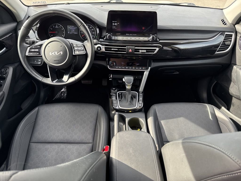 Used 2023 Kia Seltos EX AWD/4WD image 15