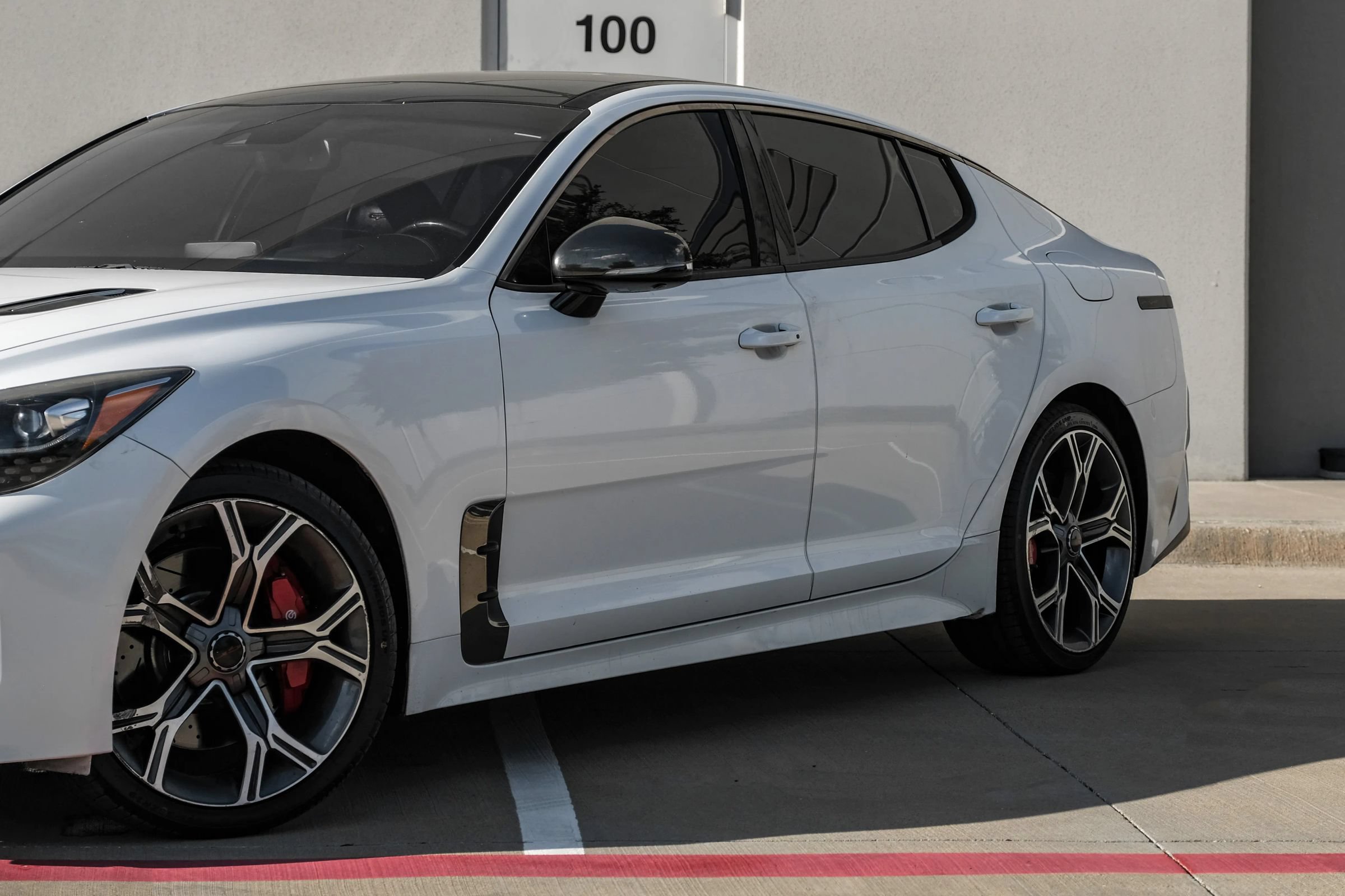 Used 2020 Kia Stinger GT2 RWD image 9