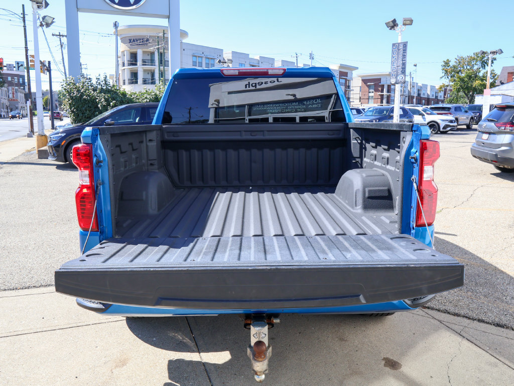 Used 2023 Chevrolet Silverado 1500 Custom w/ Rally Edition RWD image 5