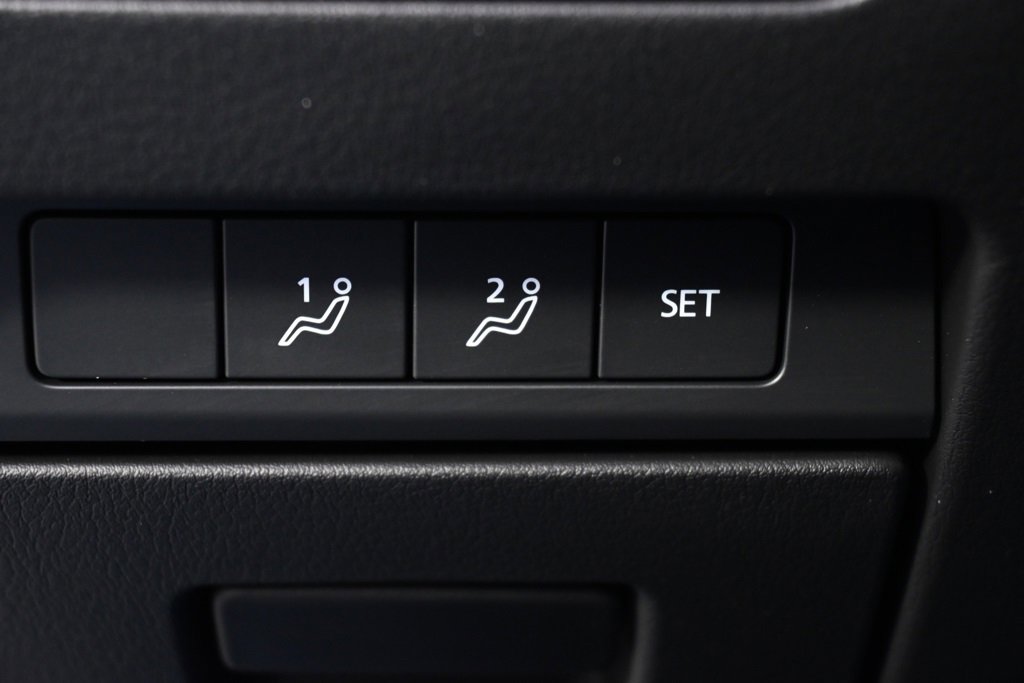 Certified 2025 MAZDA MAZDA3 Carbon image 25