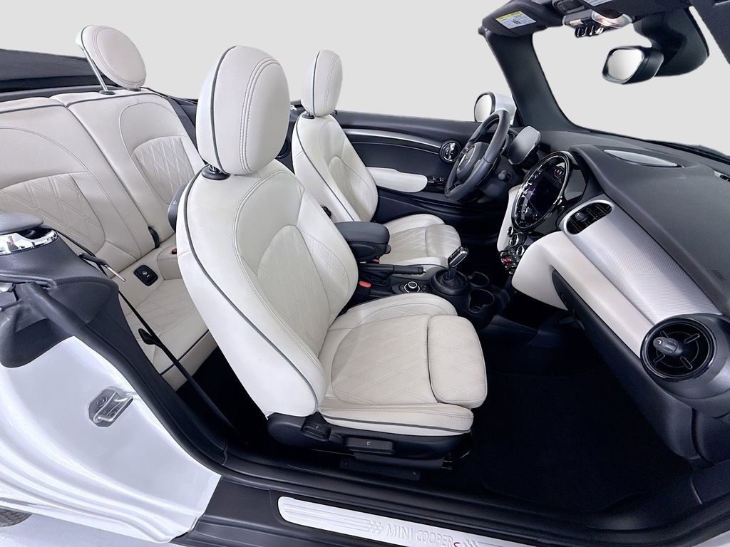 Used 2023 MINI Cooper S w/ Signature Upholstery Package FWD image 28