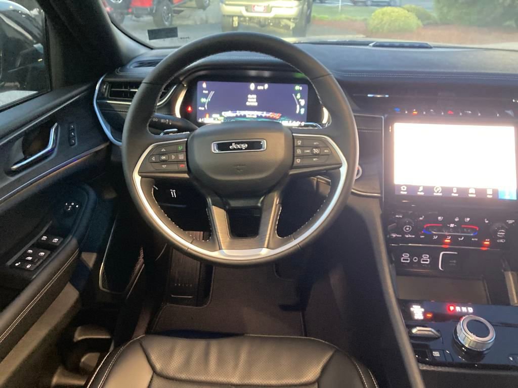 New 2024 Jeep Grand Cherokee Limited 4xe w/ Luxury Tech Group II image 22