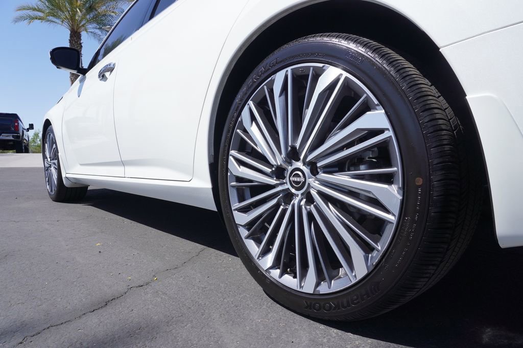 Certified 2025 Nissan Altima 2.5 SL image 6