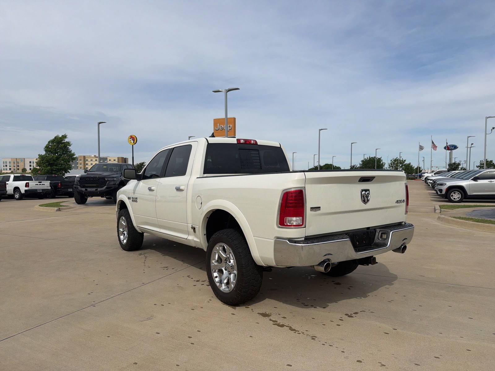 Used 2017 RAM 1500 Laramie w/ Convenience Group image 3