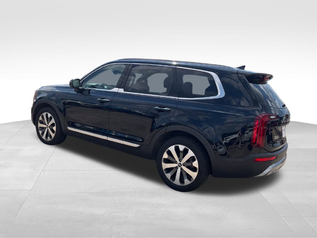 Used 2021 Kia Telluride S FWD image 3
