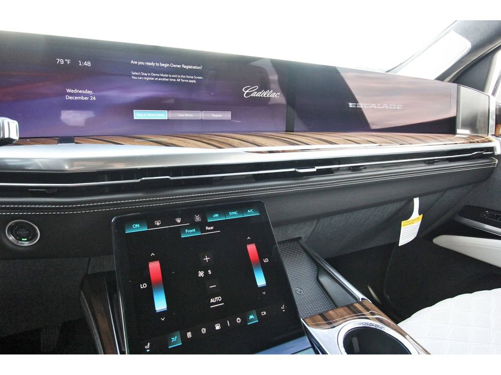 New 2026 Cadillac Escalade ESV Platinum Sport w/ LPO, ONYX Package image 17