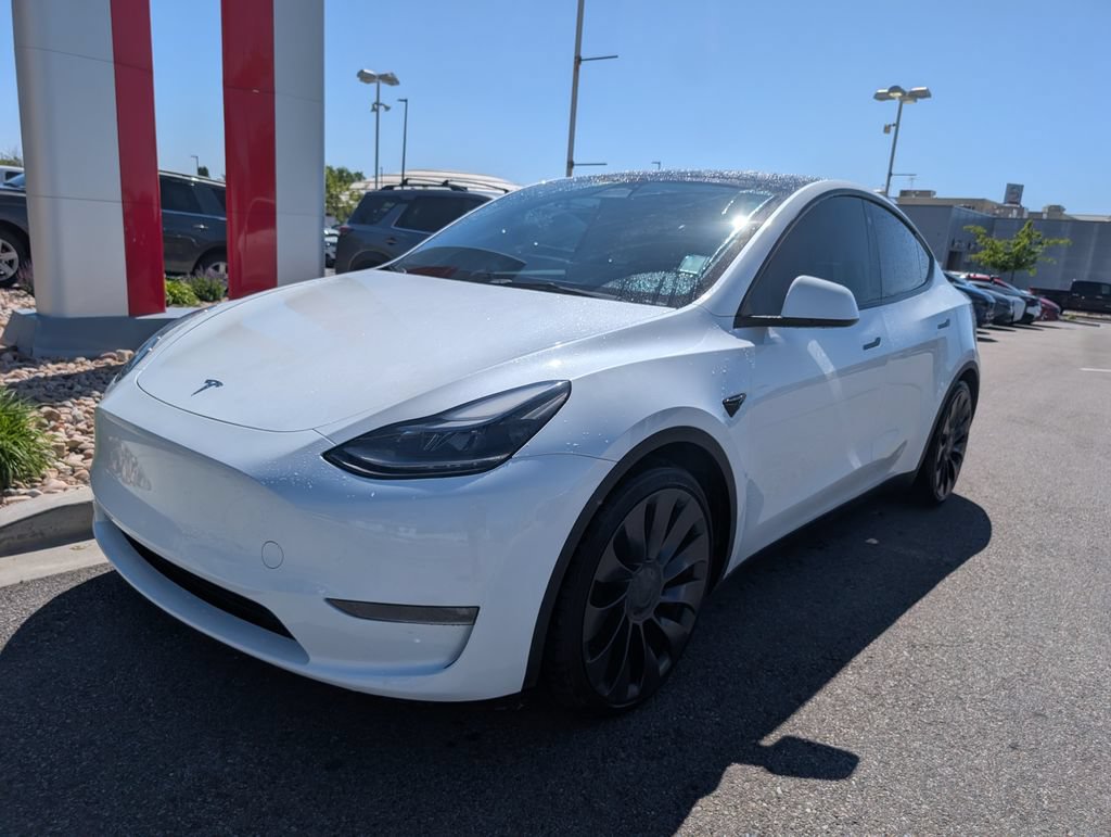 Used 2023 Tesla Model Y Performance AWD/4WD image 3