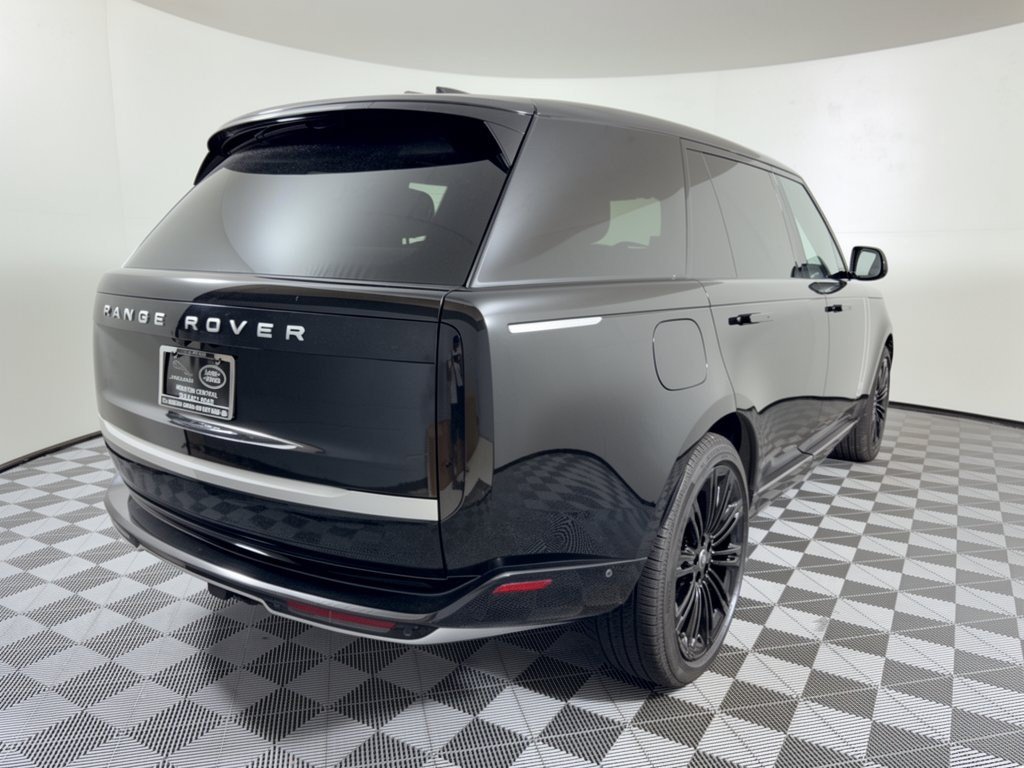 Used 2025 Land Rover Range Rover Long Wheelbase Autobiography AWD/4WD image 9