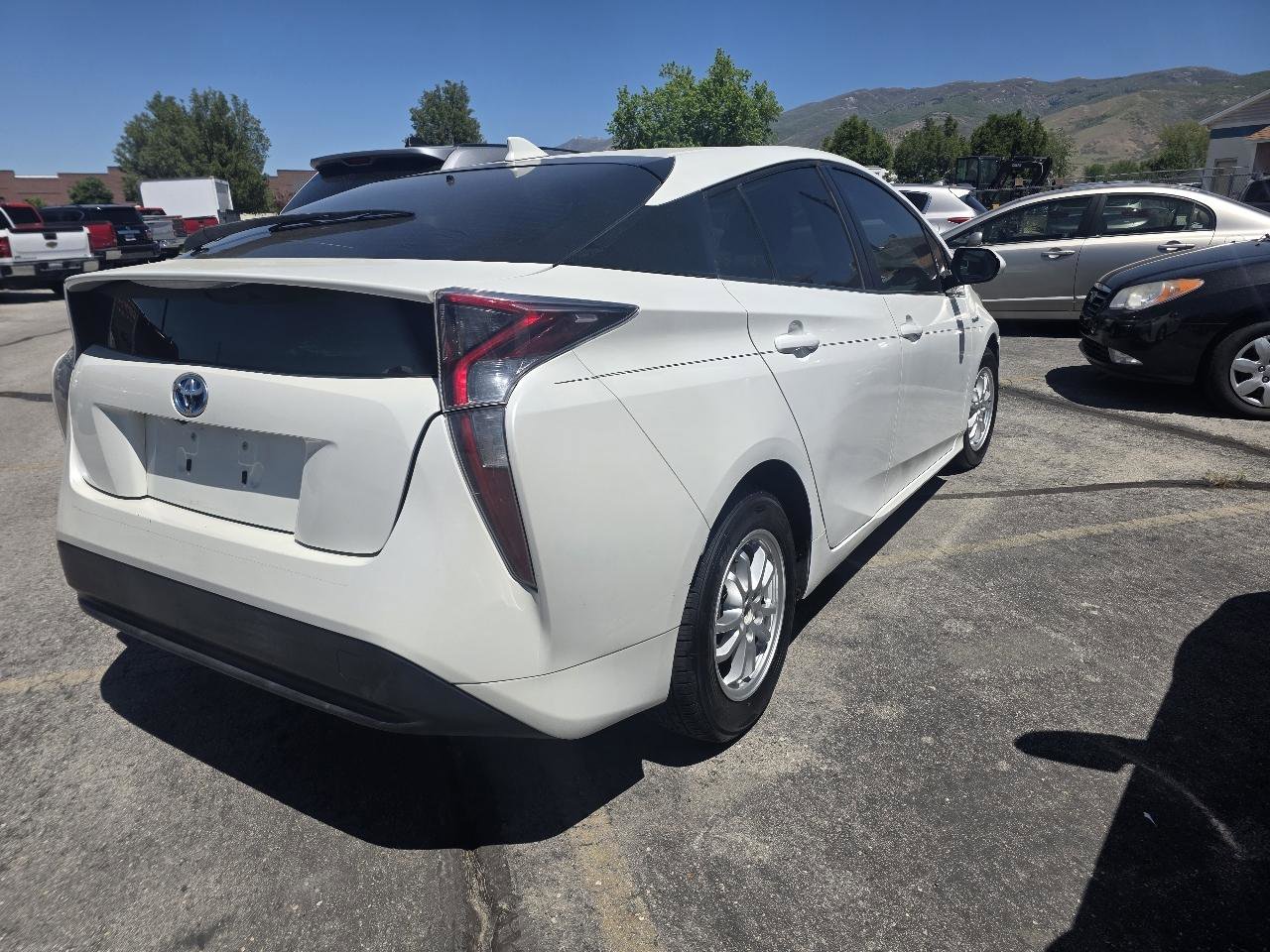 Used 2016 Toyota Prius Four FWD image 6