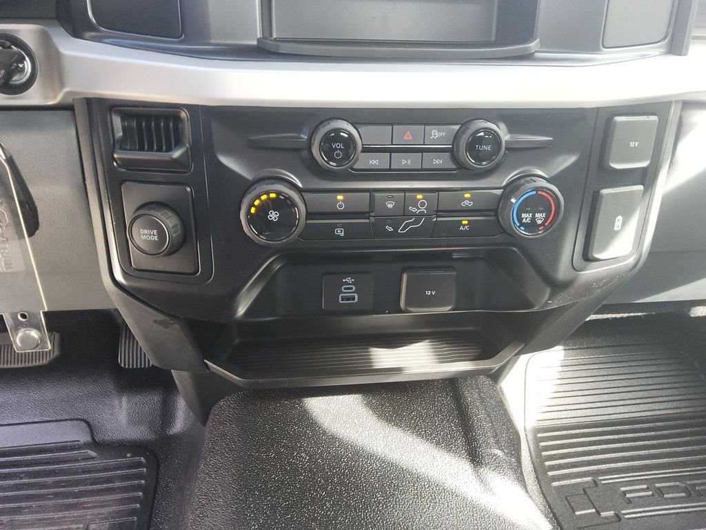 New 2026 Ford F550 2WD Regular Cab Super Duty image 11