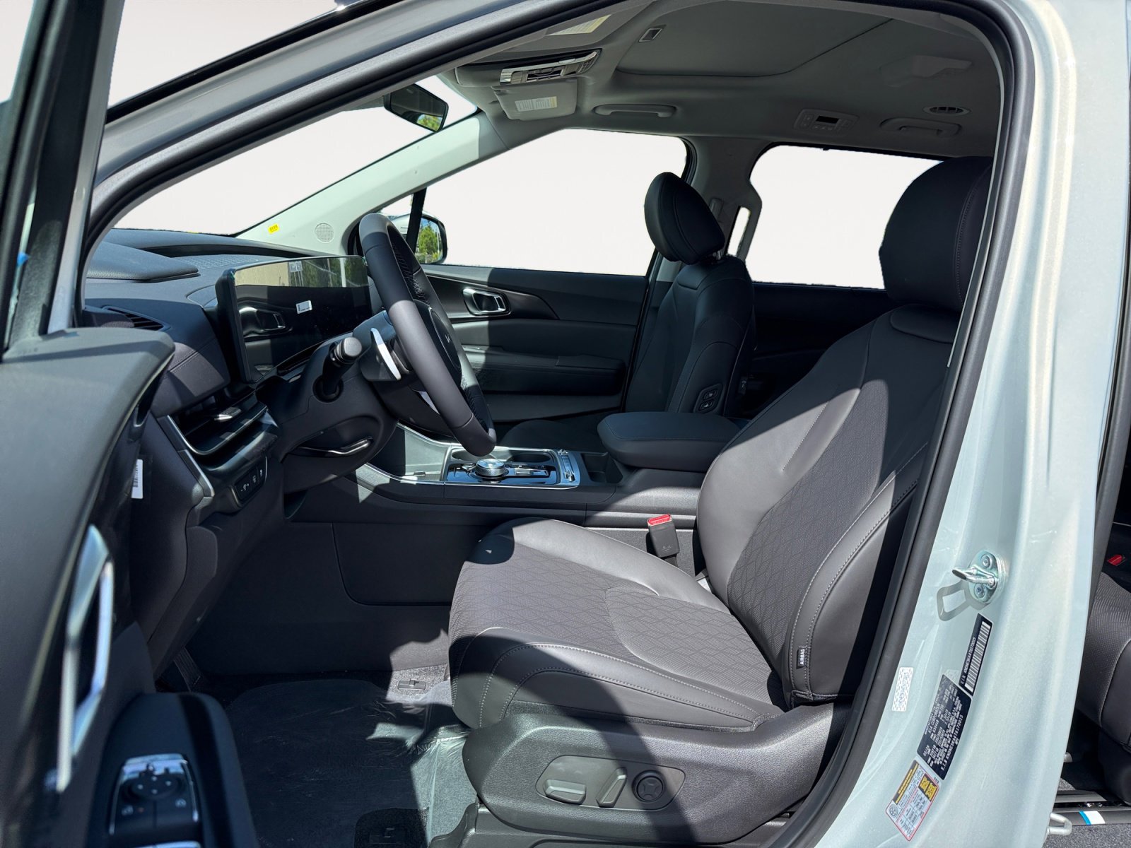 New 2026 Kia Carnival SX FWD image 10