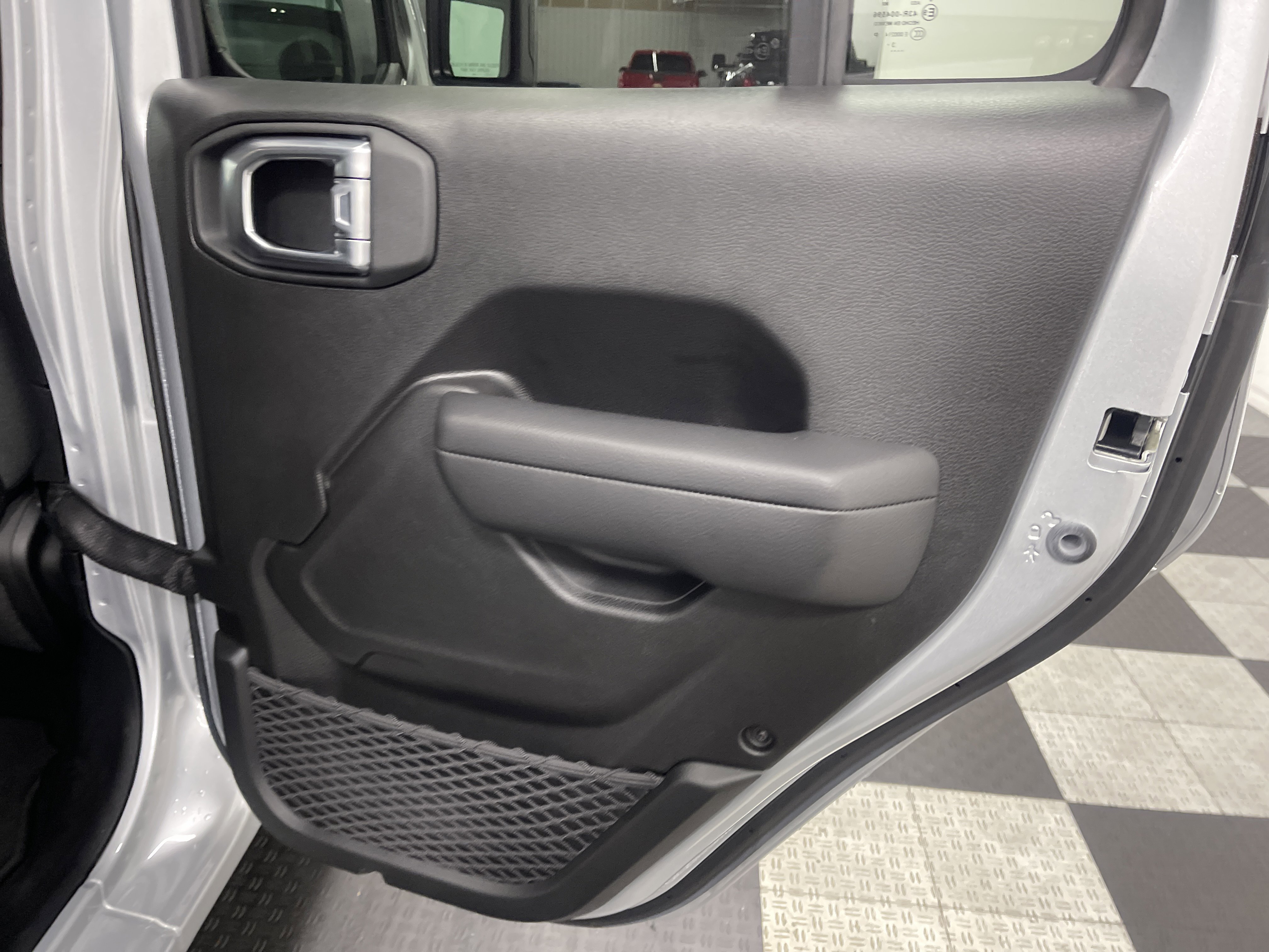 Used 2024 Jeep Gladiator Sport image 18