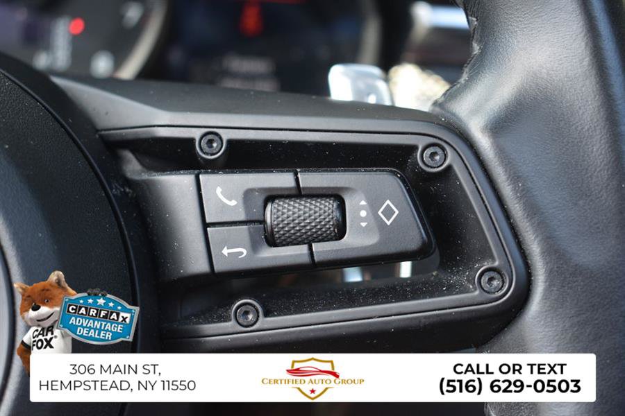 Used 2023 Porsche Macan Turbo AWD/4WD image 16