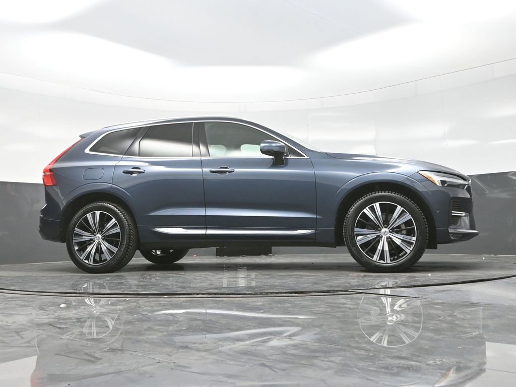 Used 2023 Volvo XC60 B5 Plus w/ Climate Package image 24