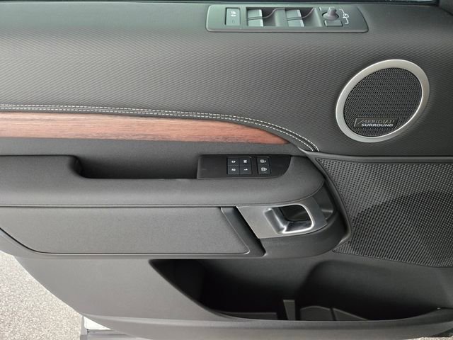 New 2025 Land Rover Discovery Dynamic SE image 20