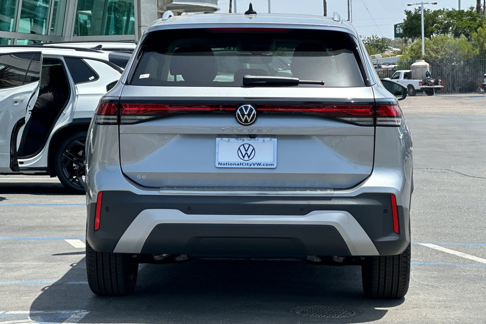 New 2026 Volkswagen Tiguan SE FWD image 6