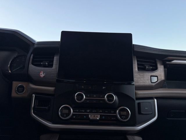 Used 2024 Ford Expedition Max Limited image 8