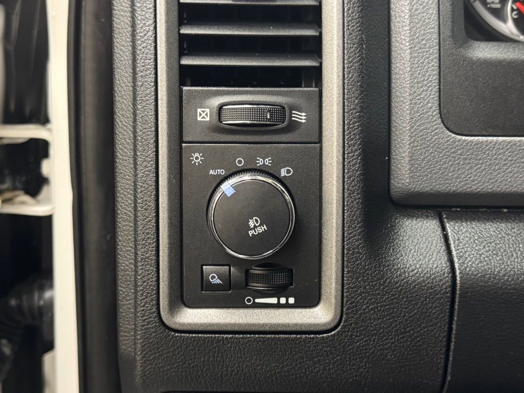 Used 2013 RAM 1500 Express image 16