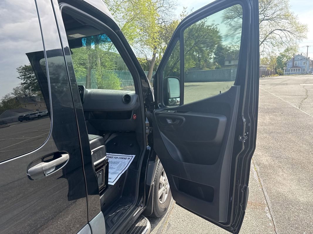 Used 2020 Mercedes-Benz Sprinter 2500 image 17