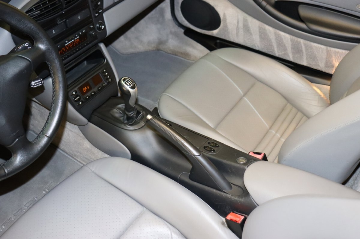 Used 2001 Porsche Boxster image 24