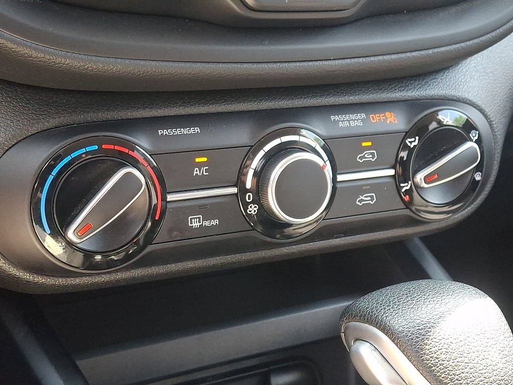 Used 2023 Kia Soul LX w/ Option Group 015 FWD image 17