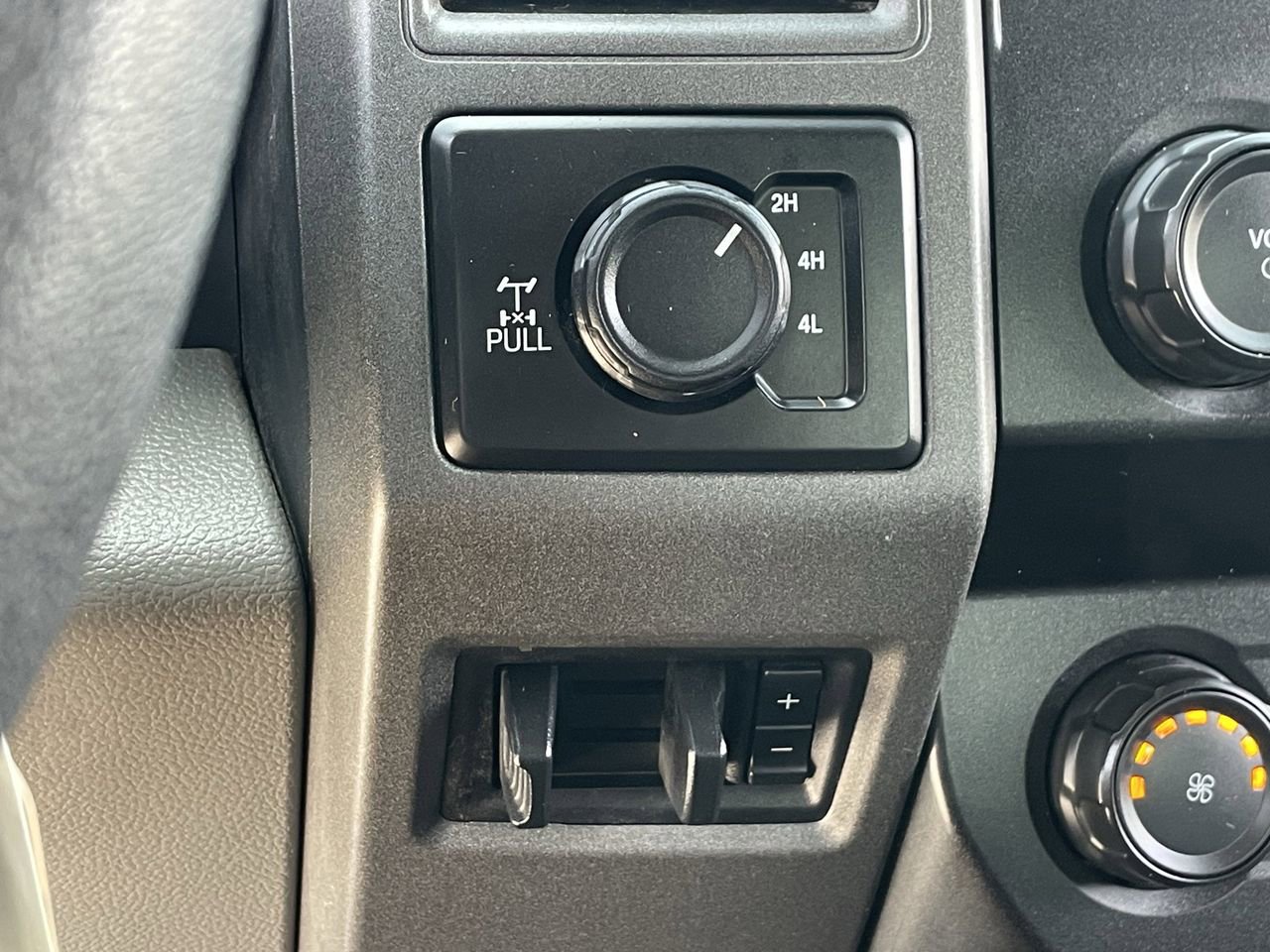 Used 2020 Ford F350 XL w/ STX Appearance Package AWD/4WD image 29