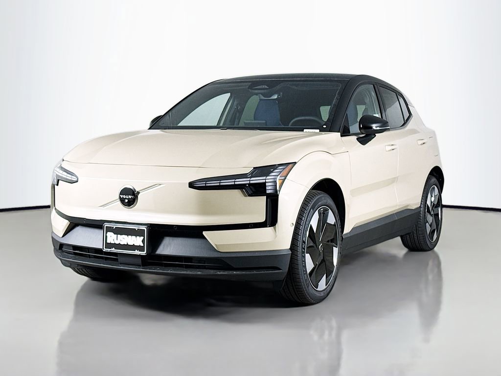 New 2026 Volvo EX30 Ultra w/ Protection Package image 3