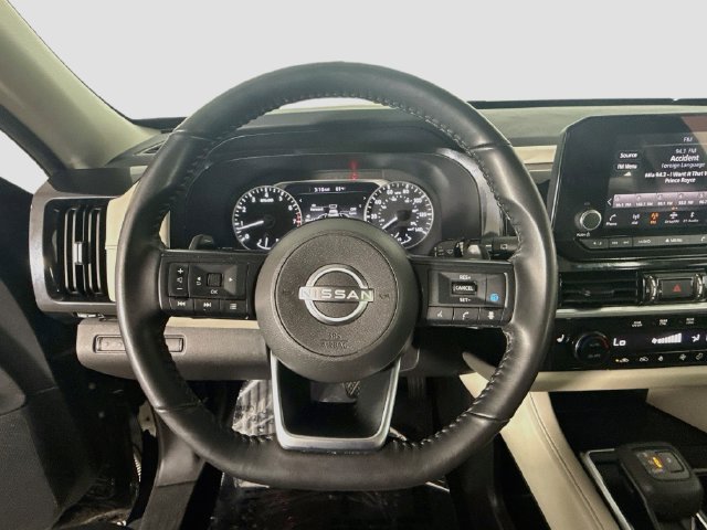 Used 2024 Nissan Pathfinder SV FWD image 12